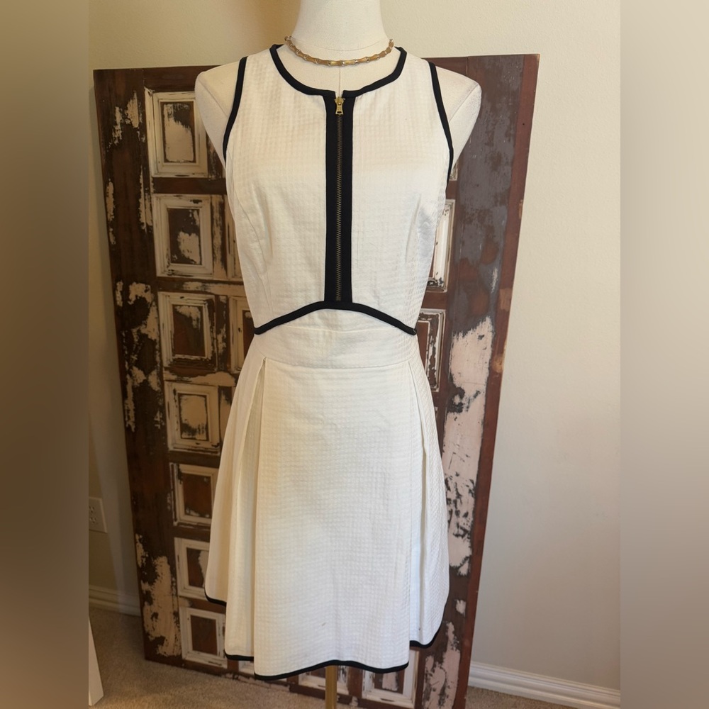 NWOT Ali Ro (Anthropologie) white with black trim dress - size 8